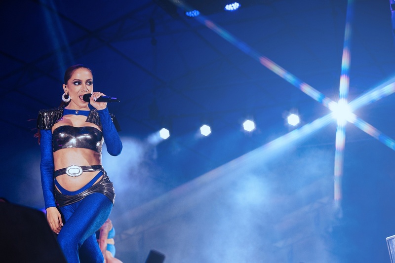   Anitta encerra turnê de Carnaval com ingressos esgotados em Curitiba