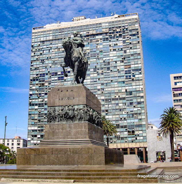 Monumento a Artigas, Montevidéu, Uruguai