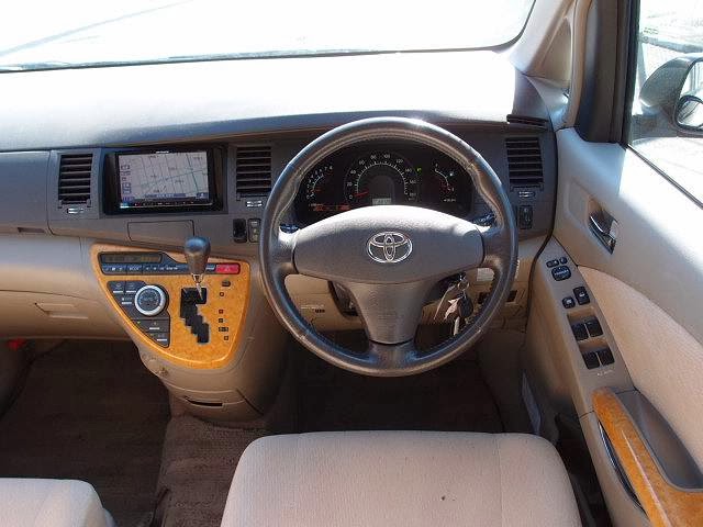 2005 Toyota ISIS for Zimbabwe to Dar es salaam