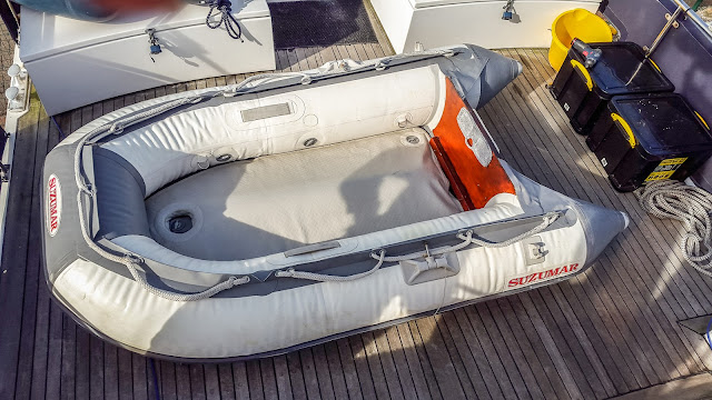 Photo of the "new" dinghy on Ravensdale's aft deck