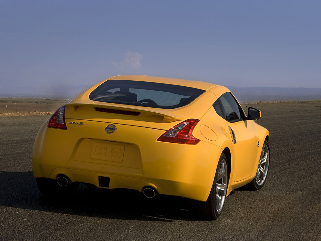 Zoya Blodos Gambar Mobil Sport Nissan 370Z V6 Gambar Wallpaper