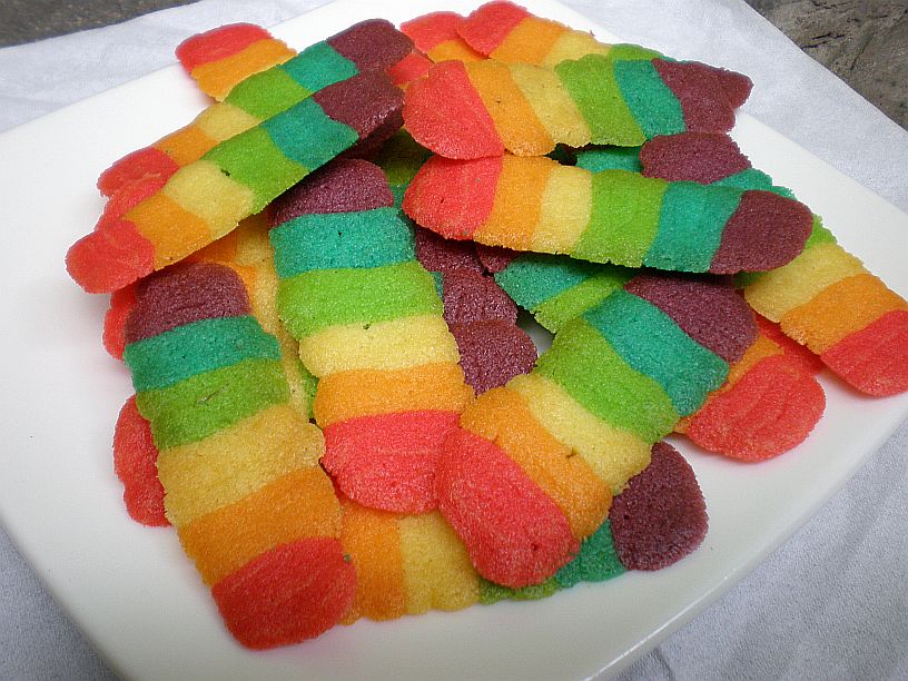 Resep Kue Lidah Kucing Rainbow  Cara membuat kue Lidah 