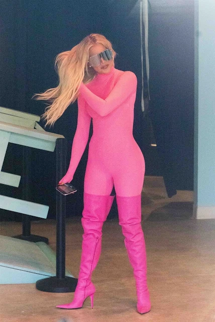 Khloe Kardashian – Barbie Store in Santa Monica