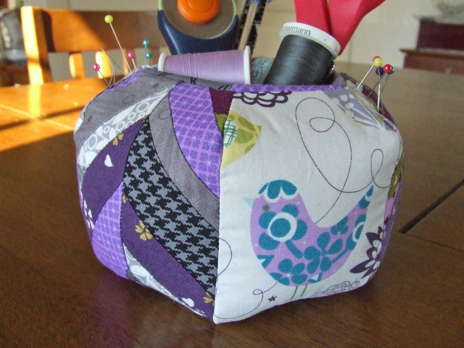 Pincushion Caddy Tutorial