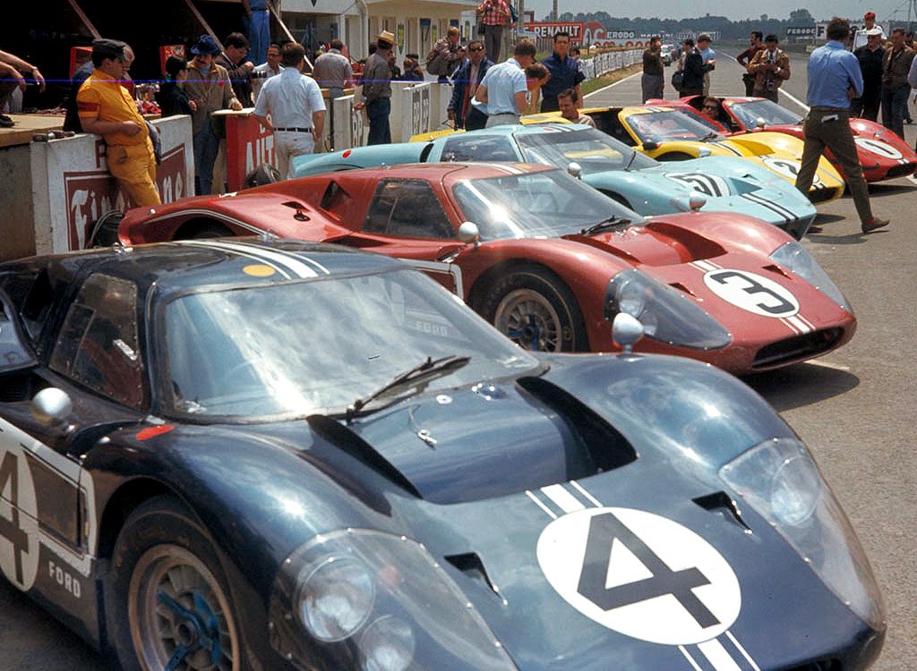 LeMans 1967. Ford GT40 MKIV (don'tcha love old color photos!)