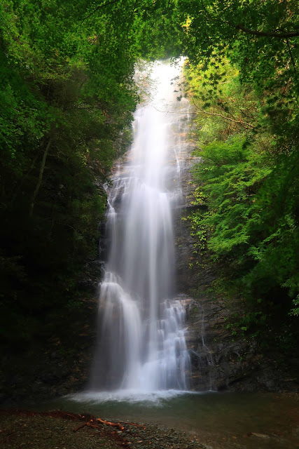 Mizugataki Waterfall