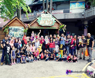 Tarikan di KL Tower Mini Zoo 