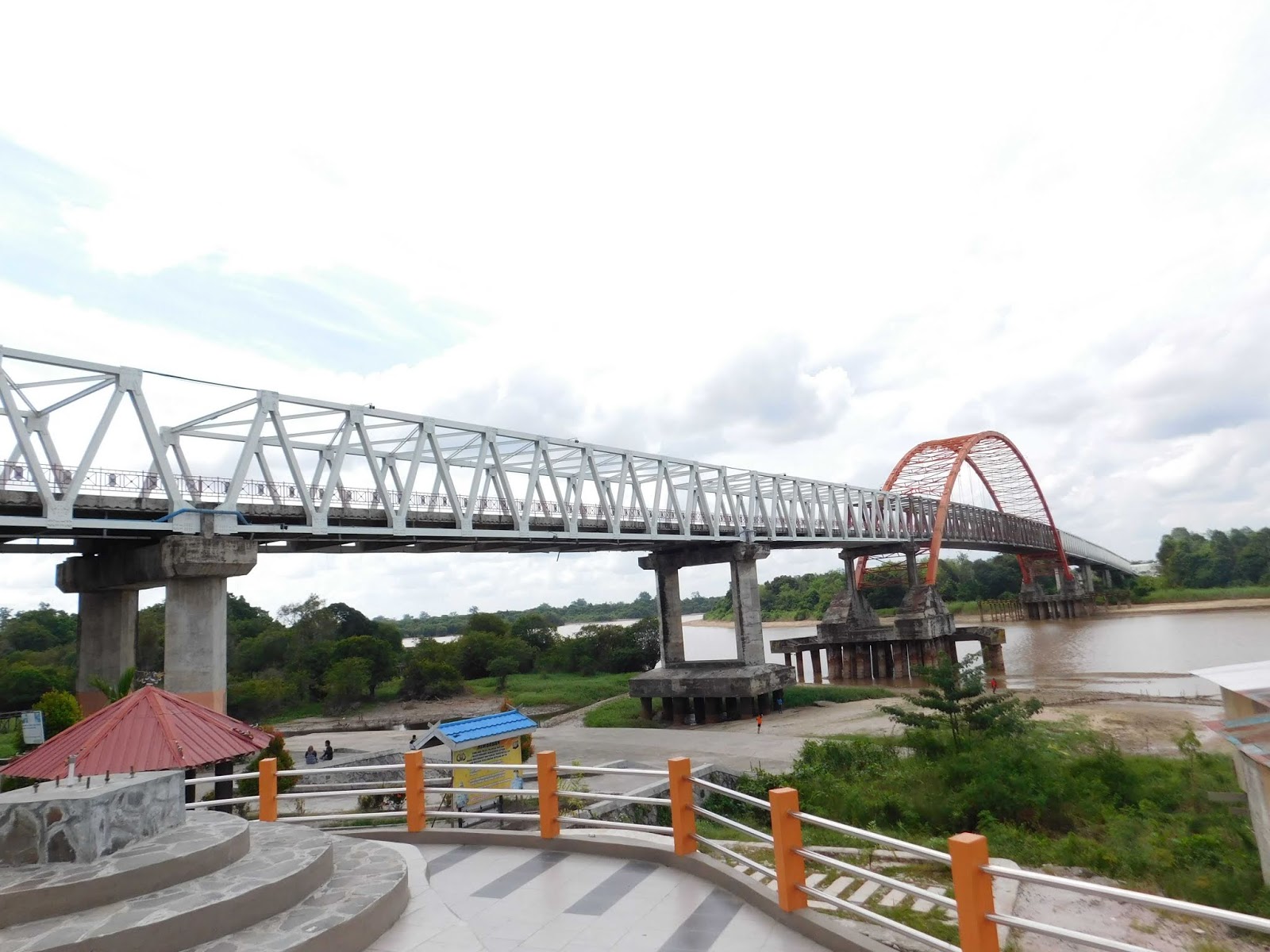  Jembatan Kahayan  Icon Kota Palangkaraya idblogpacker 