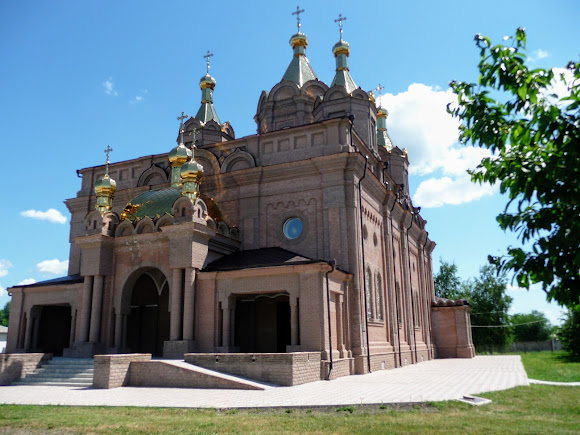 Старобельск. Свято-Скорбященский женский монастырь. Трипрестольный летний храм