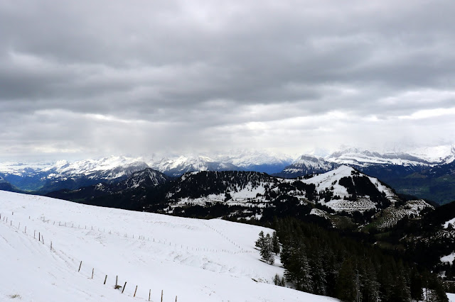 Rigi Dağı, Luzern, İsviçre, İsviçre gezi blog, tren yolculuğu, 100 yıllık tren, Pilatus Dağı, Rigi Kulm, Vitznau, Niklaus Riggenbach, Alp Dağları, Dağların Kraliçesi, Lauerz, Weggis