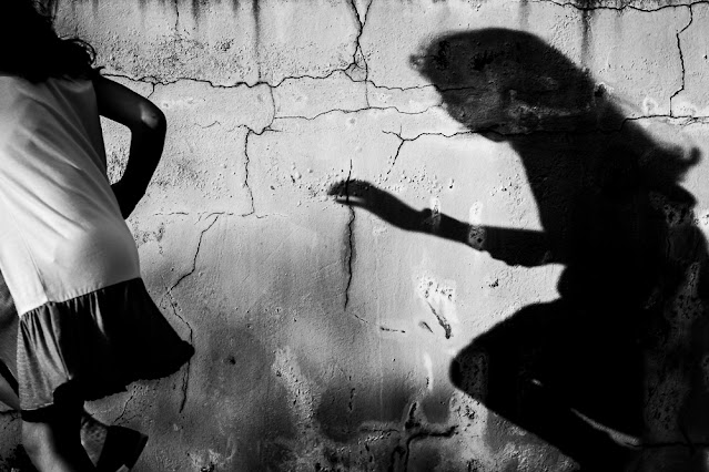 Reto 12 Pulgadas 2024 - 06 - Sombras urbanas