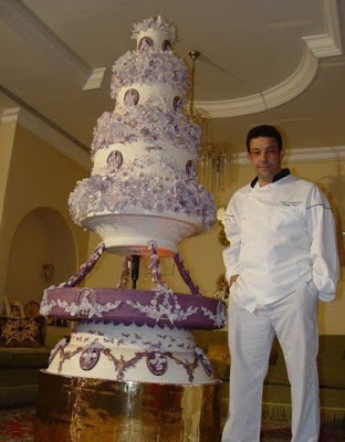 giant wedding cakes topper
