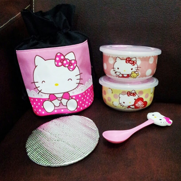 Jual Mangkuk Keramik Tahan Panas Hello Kitty Murah Grosir Ecer (Mangkuk Keramik Tutup Regulator Sendok dan Tas  Penahan Panas Hello Kitty)