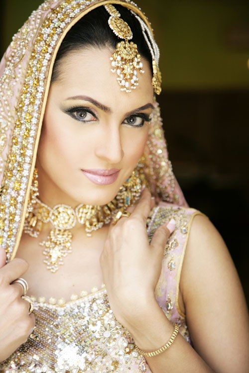 Gold works suits much on bridal dresses on walima ceremony