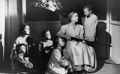 The Night of the Hunter - Lillian Gish and Kids