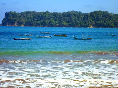 pemandangan pantai tamban malang