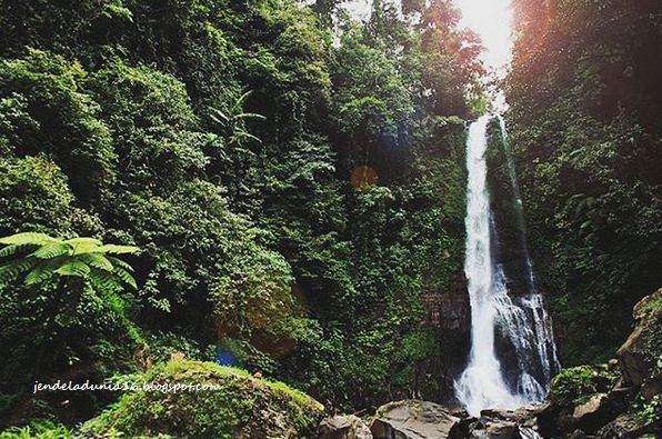 [http://FindWisata.blogspot.com] Air Terjun Gitgit, Wisata Pemandian Alam Yang Akan Bikin Kamu Gregetan Akan Pesona Alamnya 