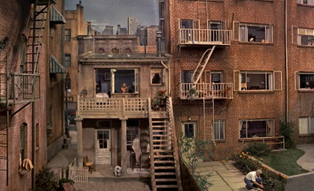 15 лучших фильмов про соседей.«Окно во двор» (Rear Window), 1954