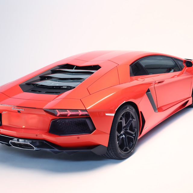 gambar lamborghini aventador terbaru