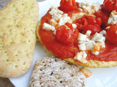 frittata con carote, pomodoro e mozzarelle