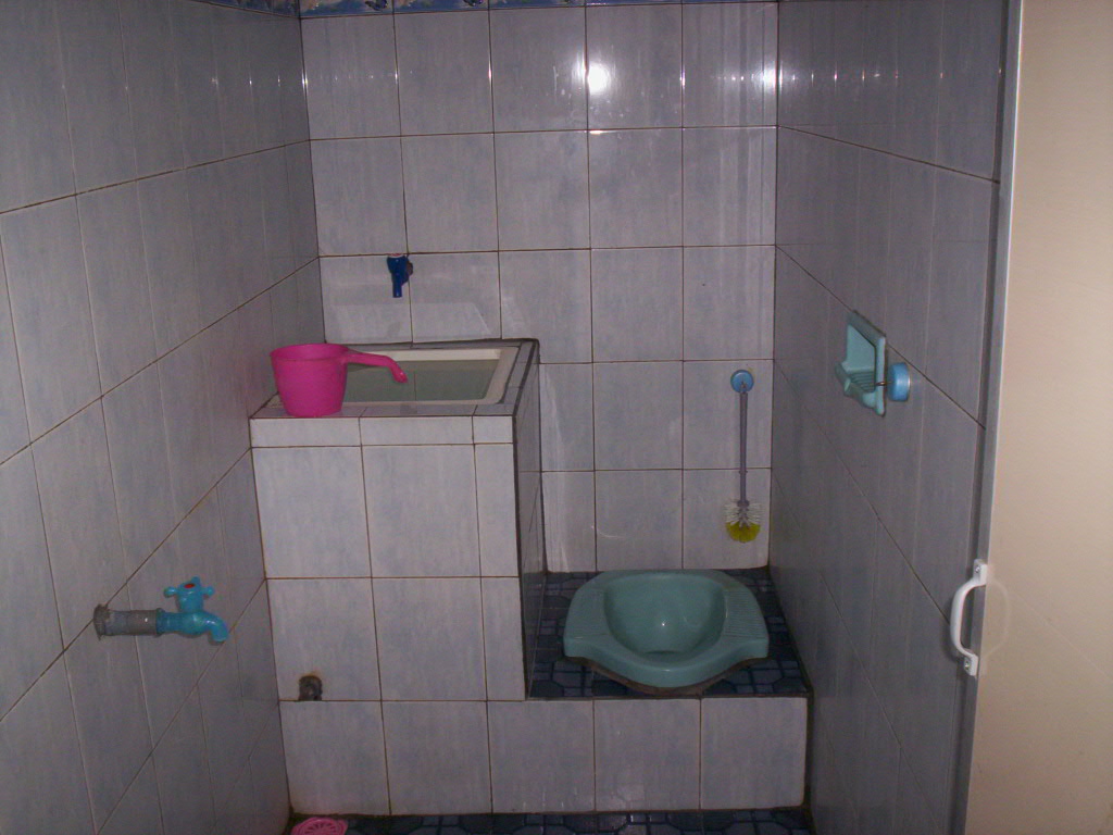 Desain Kamar Mandi Kloset Jongkok WC Jongkok 1000 Desain Rumah