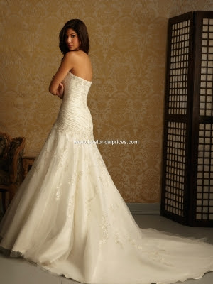 Exclusives A-line wedding gown