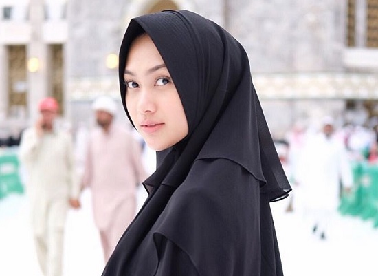 96+ Gambar Romantis Wanita Hijab Terbaik