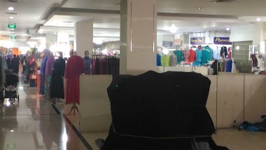 1 Hari Jelang Ramadan, Retail Besar 'Jualan' Discount 