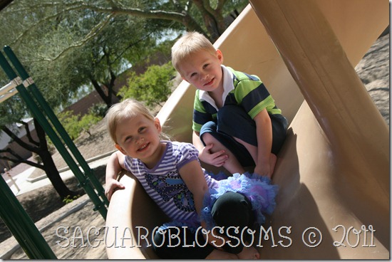 twins at 3 on slide