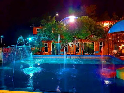 Homestay kontena melaka swimming pool malam hari