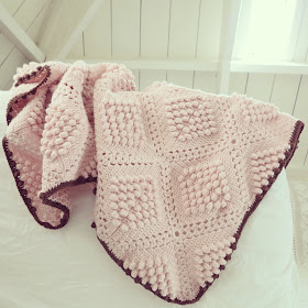 ByHaafner, crochet, bobble stitch, powder pink, crocheted throw, blanket, 