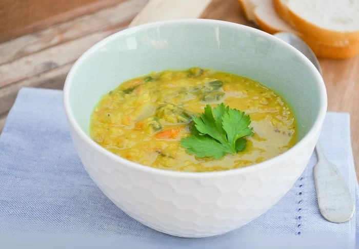 spiced carrot, lentil and spinach soup