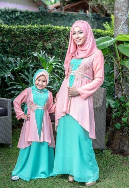 10 Baju Muslim Couple Bahan Satin Terbaru UPDATE 