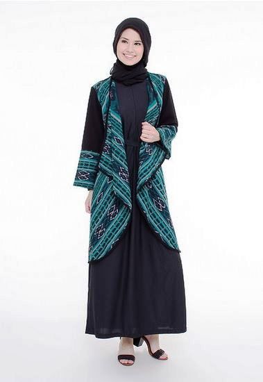  21 model  baju batik  pesta  untuk wanita  muslim modern 