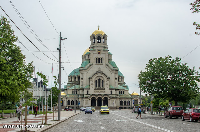 Cathedral Saint Aleksandar Nevski, Sofia, Bulgaria - frontal view