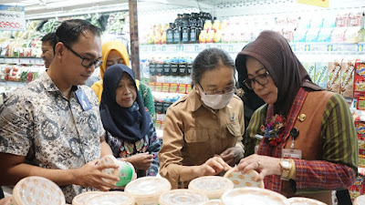 Pemkab Sidoarjo Bersama BPOM Sidak Mamin di Pusat Perbelanjaan Jelang Lebaran, Simak Hasilnya!