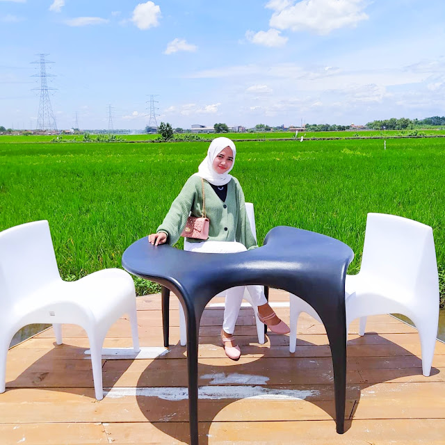 Cafe Tengah Sawah di Ngoro Mojokerto