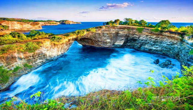 Pantai Pasih Uug Di Nusa Penida Bali  