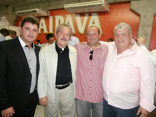 Marcando presença na inauguração da fábrica do Grupo Petrópolis em Alagoinhas/BA: Prefeito Arlei, ex-presidente Lula, vice-prefeito Márcio Catão e secretário de Orçamento Participativo, Antonio Carlos Moura