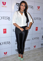 Lootera Star cast and other celbs at Success Party