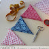 Restyling della cameretta: bunting e mini-bunting DIY