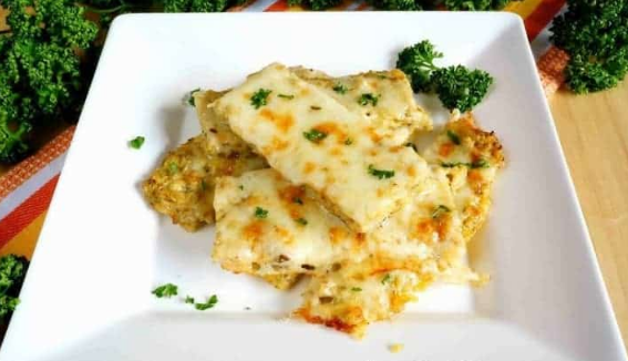 Cheesy Cauliflower Breadsticks #vegetarian #vegan #cauliflower #cheesy #breakfast