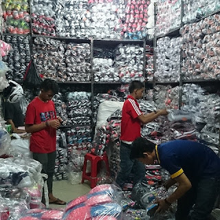 bisnis grosir, grosir sepatu, sepatu pria