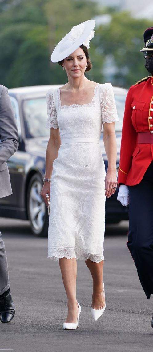 Los vestido de Kate Middleton en el Caribe - Dos mujeres y un vestido