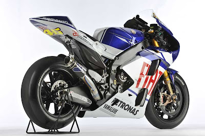 2010 Fiat Yamaha YZR-M1 Rear Side View