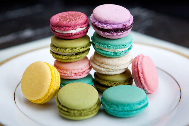 Wedding Macarons Guide Flavors Usages and Presentations