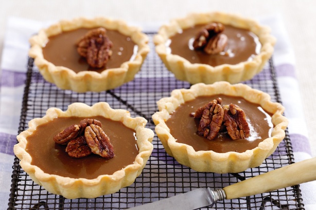 Caramel tarts with maple pecans