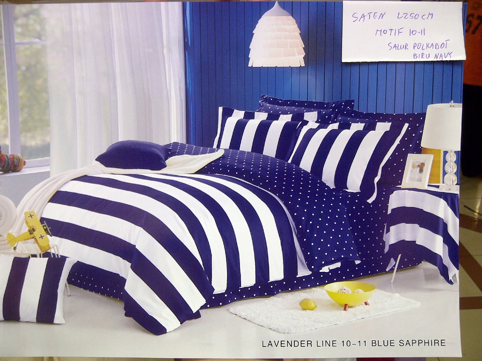 Sprei Katun Jepang Salur Polkadot Biru Navy