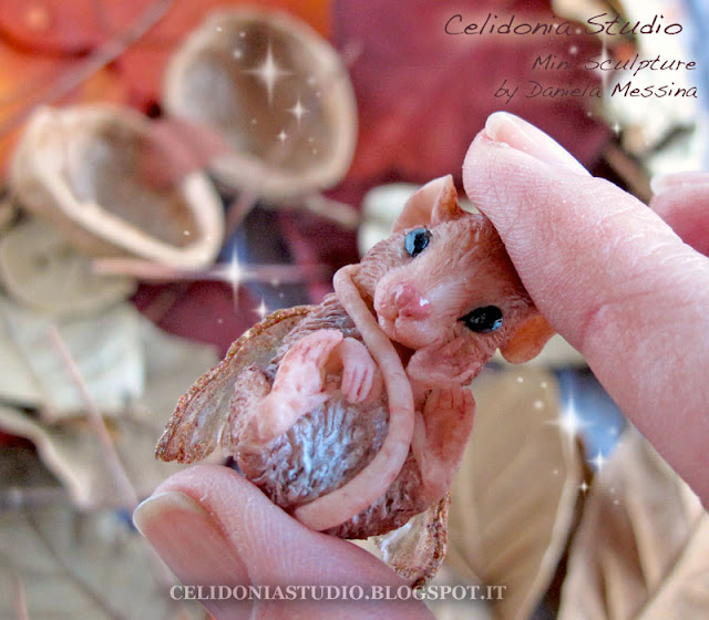 Walnut Fairy Mouse - OOAK Mini Sculpture by Celidonia - Daniela Messina