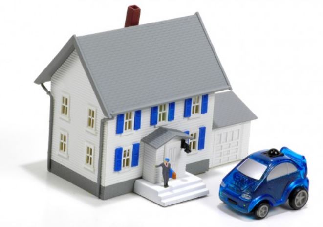 The Intersection of Car and Home Insurance: Why Bundling Is the Best Option